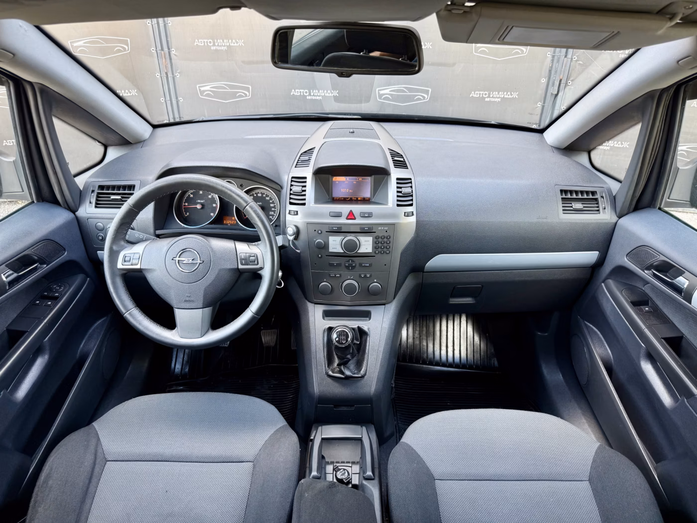 Opel Zafira фото 17