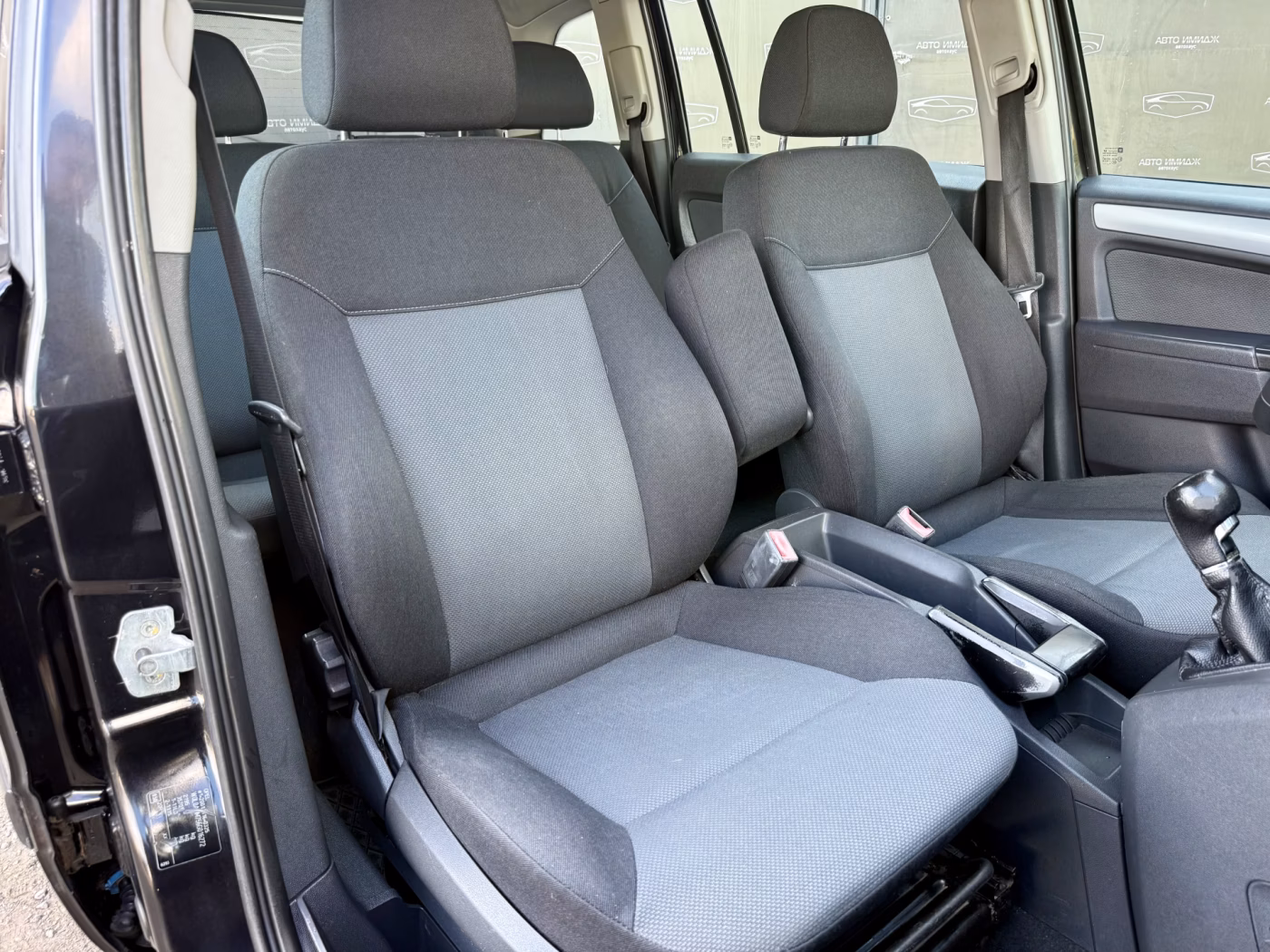 Opel Zafira фото 16