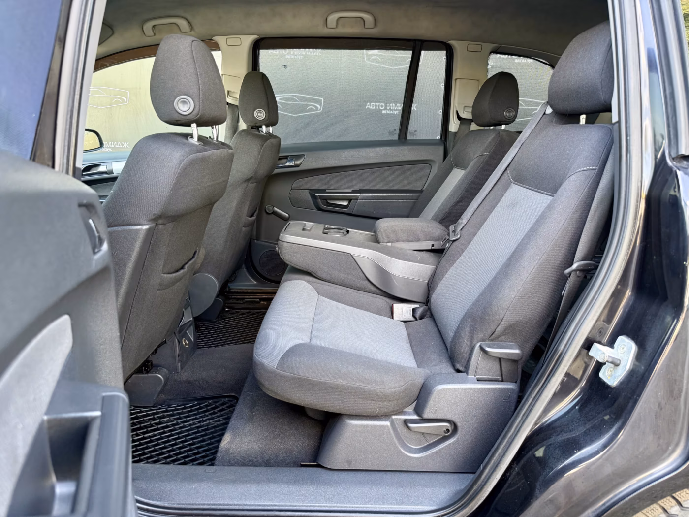 Opel Zafira фото 26