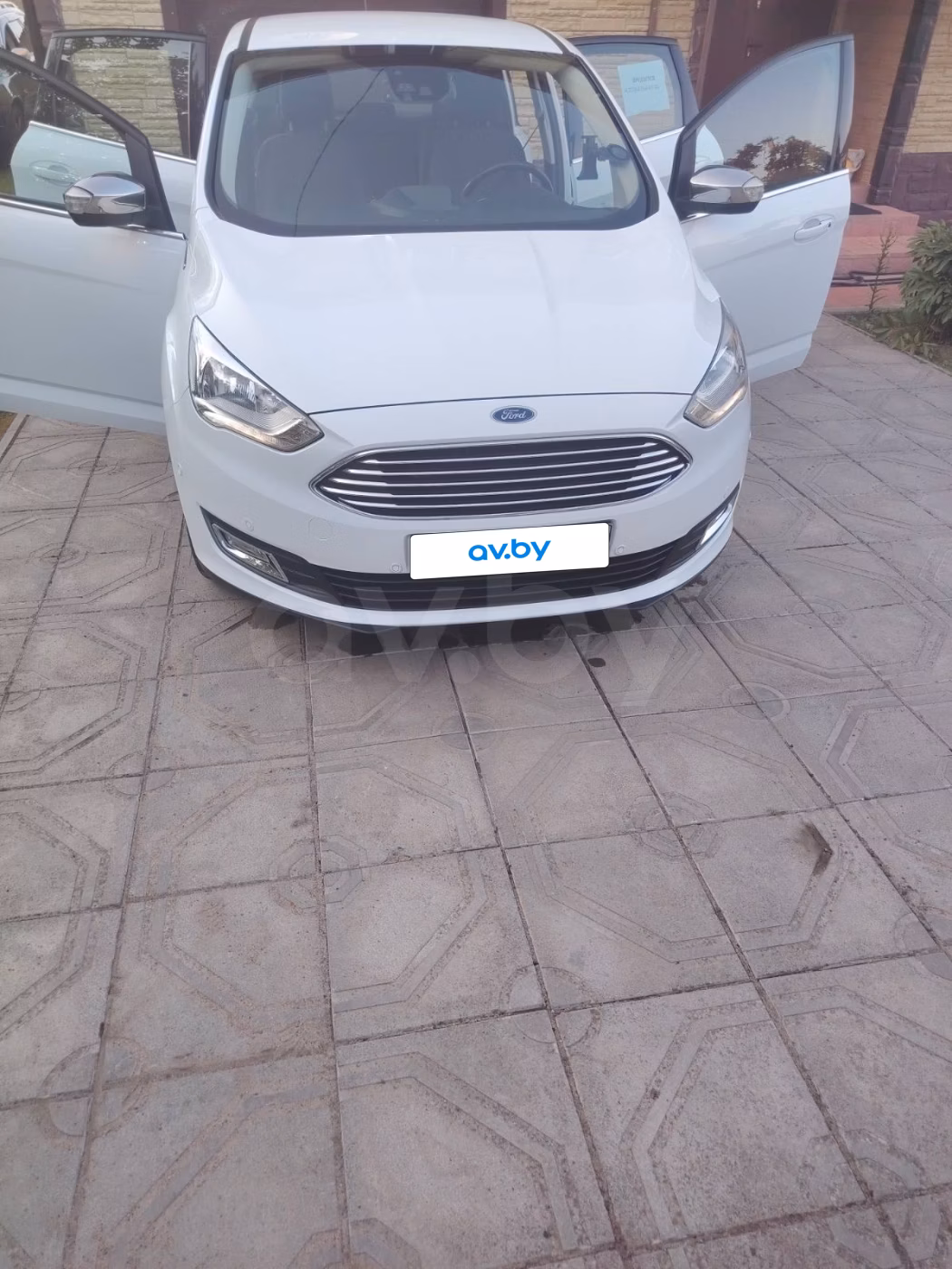 Ford C-MAX фото 10