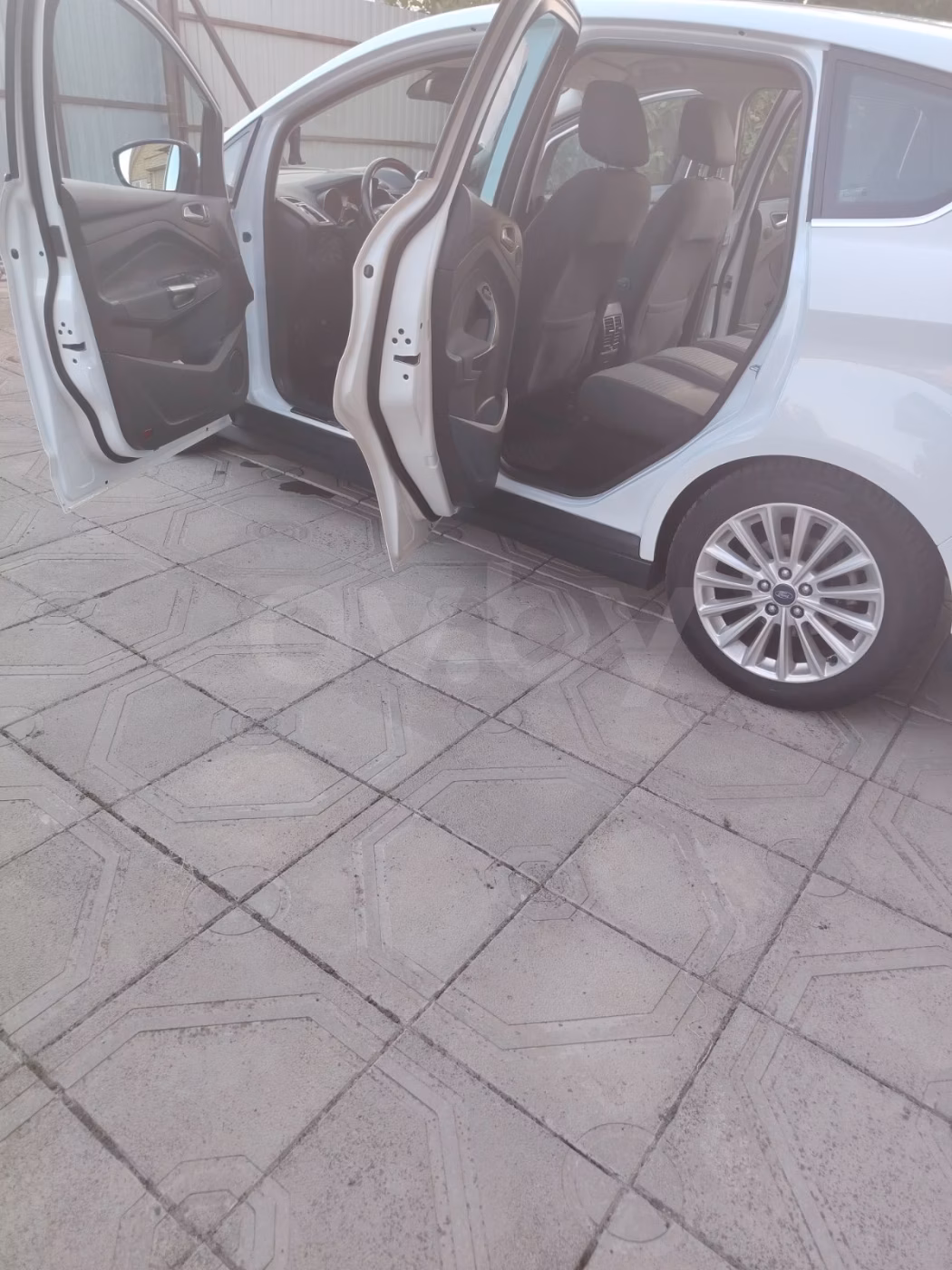 Ford C-MAX фото 7