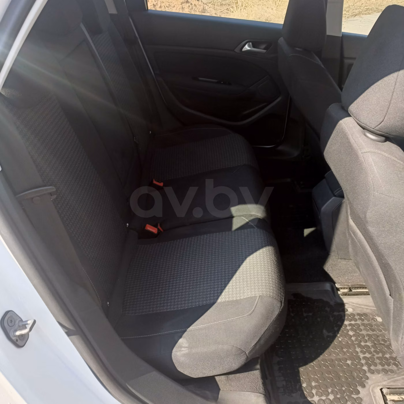 Peugeot 308 фото 14