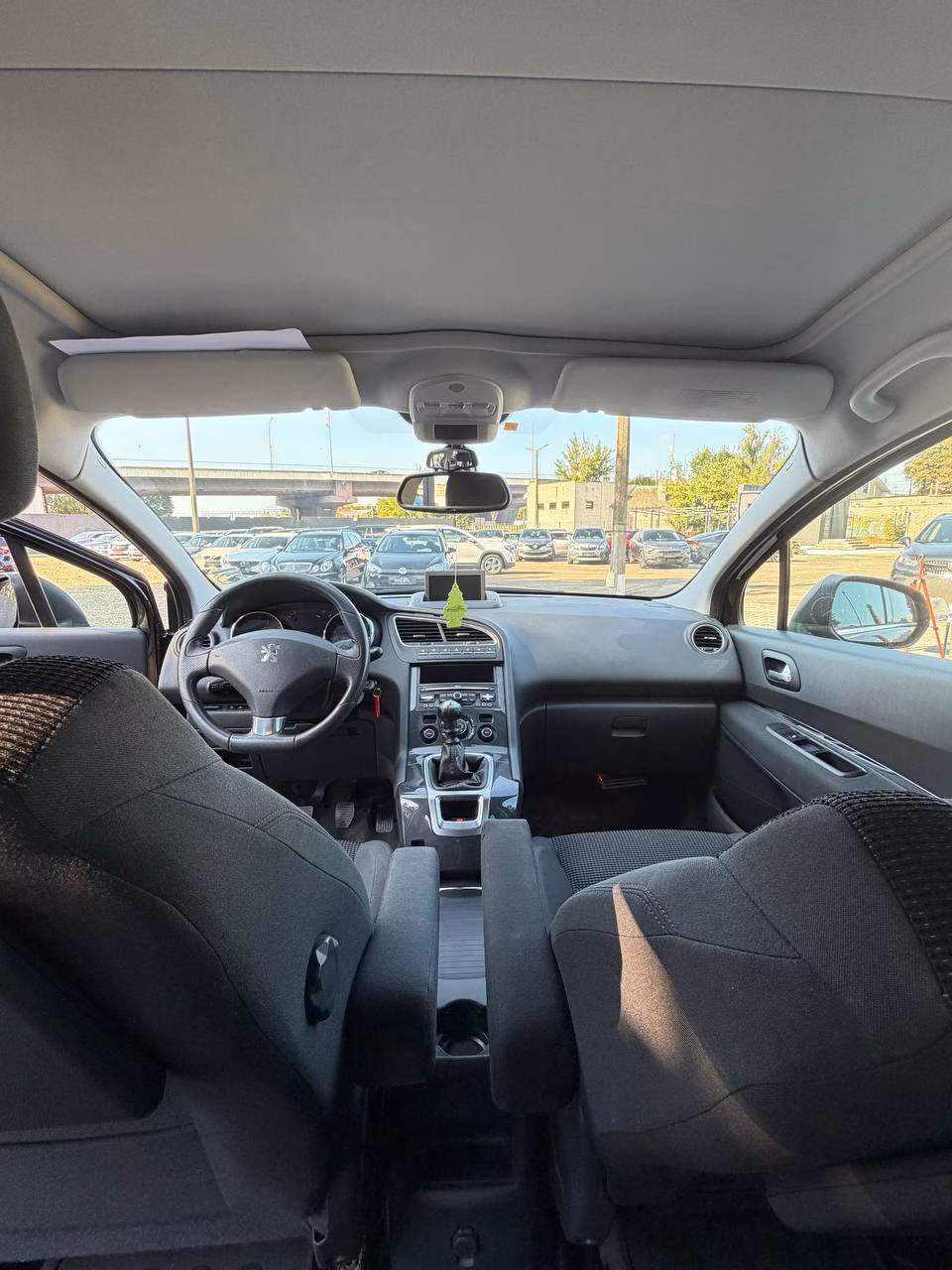Peugeot 5008 фото 9