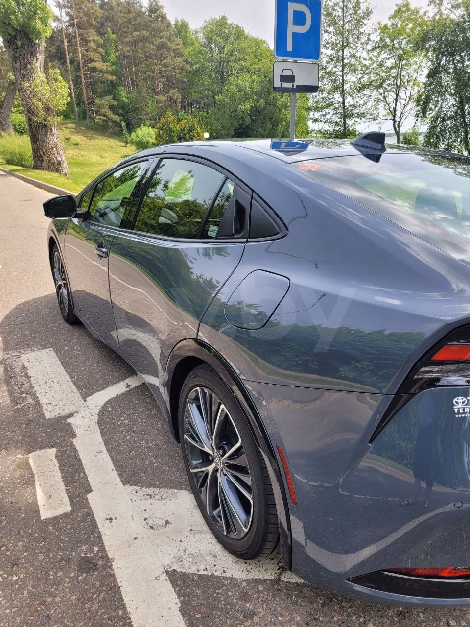 Toyota Prius фото 3