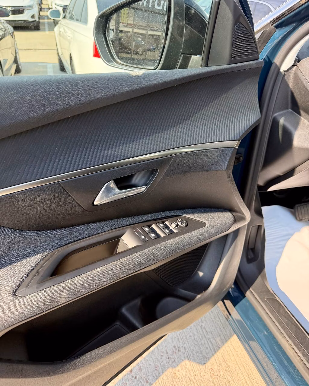 Peugeot 3008 фото 15