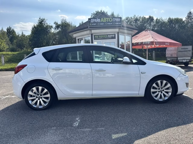 Opel Astra фото 6