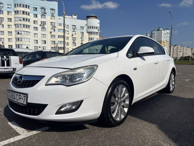 Opel Astra фото 2