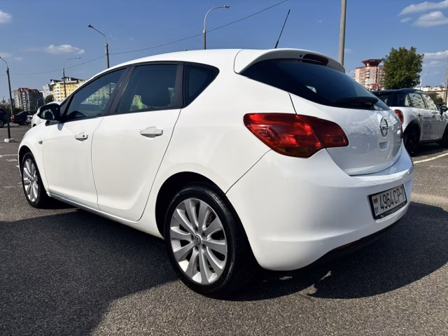 Opel Astra фото 4
