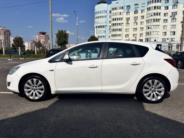 Opel Astra фото 7