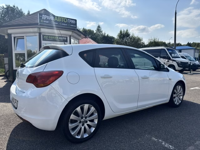 Opel Astra фото 3