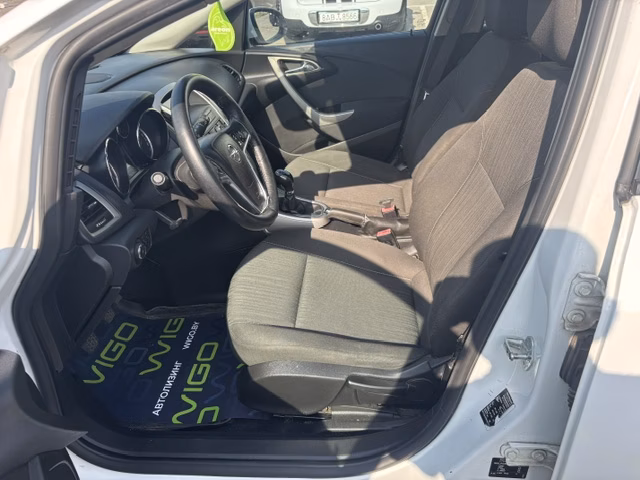 Opel Astra фото 11