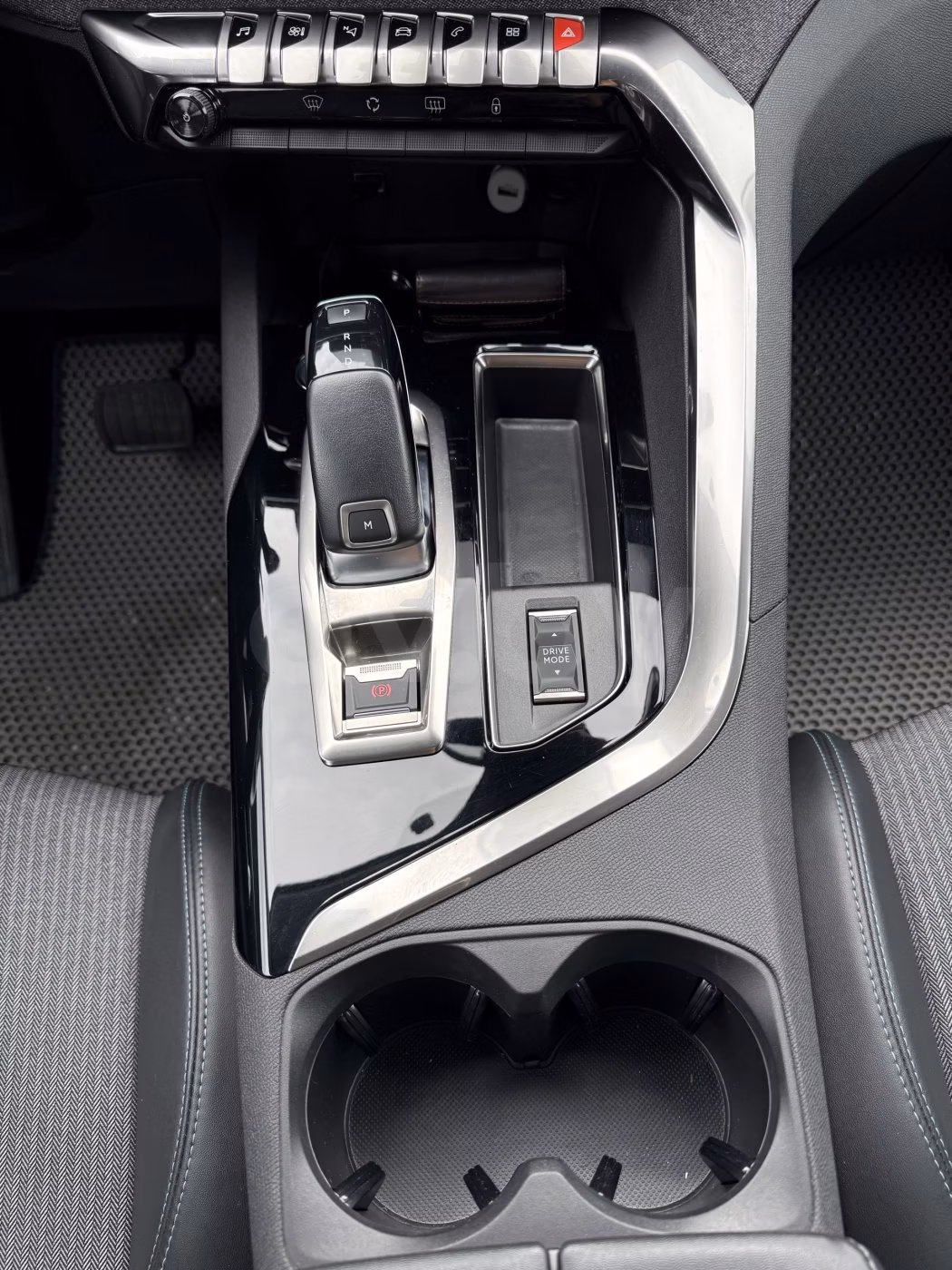 Peugeot 3008 фото 15