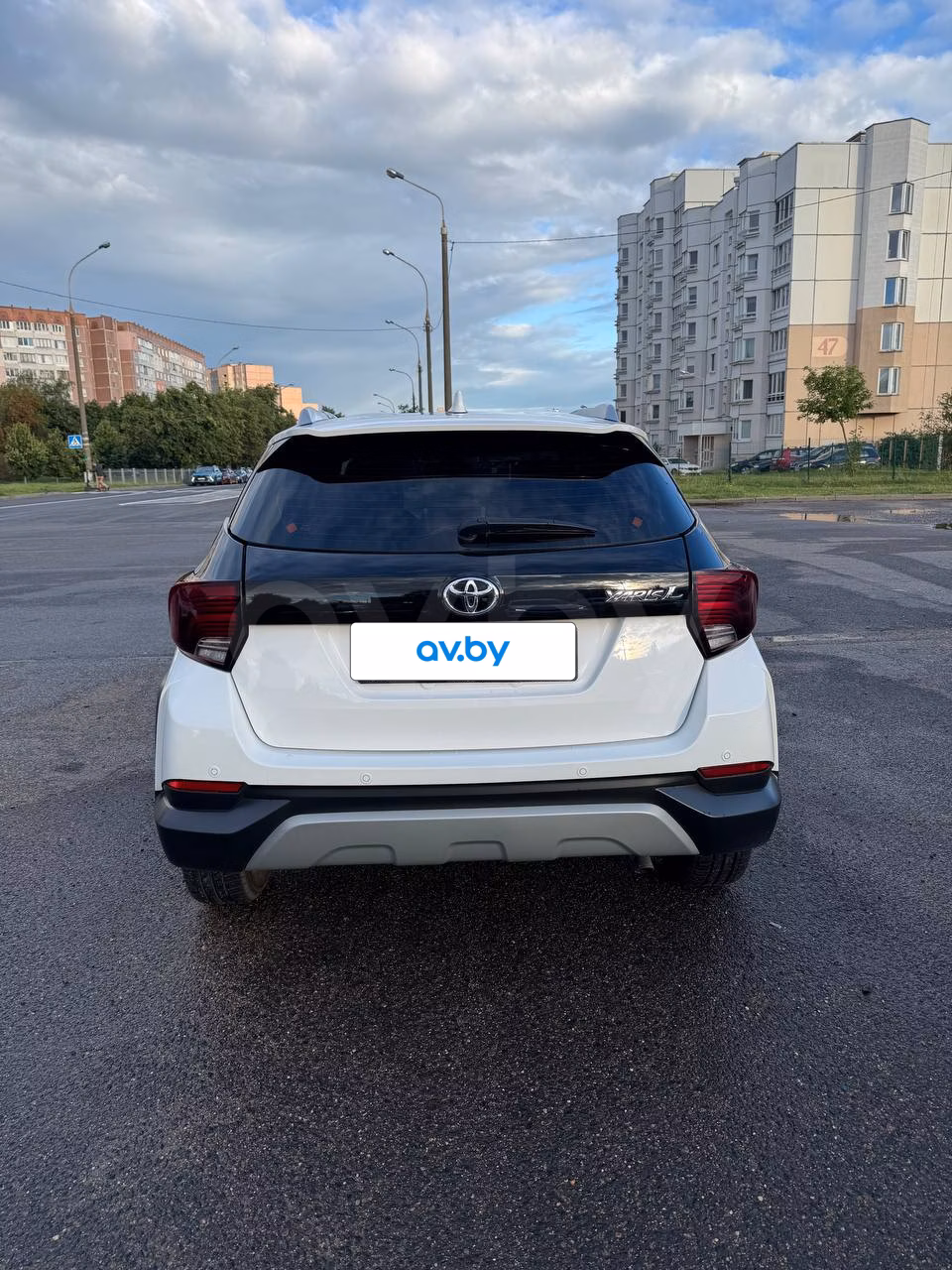 Toyota Yaris фото 6