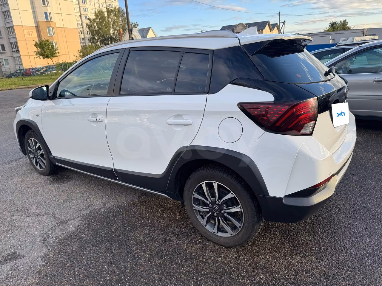 Toyota Yaris фото 4