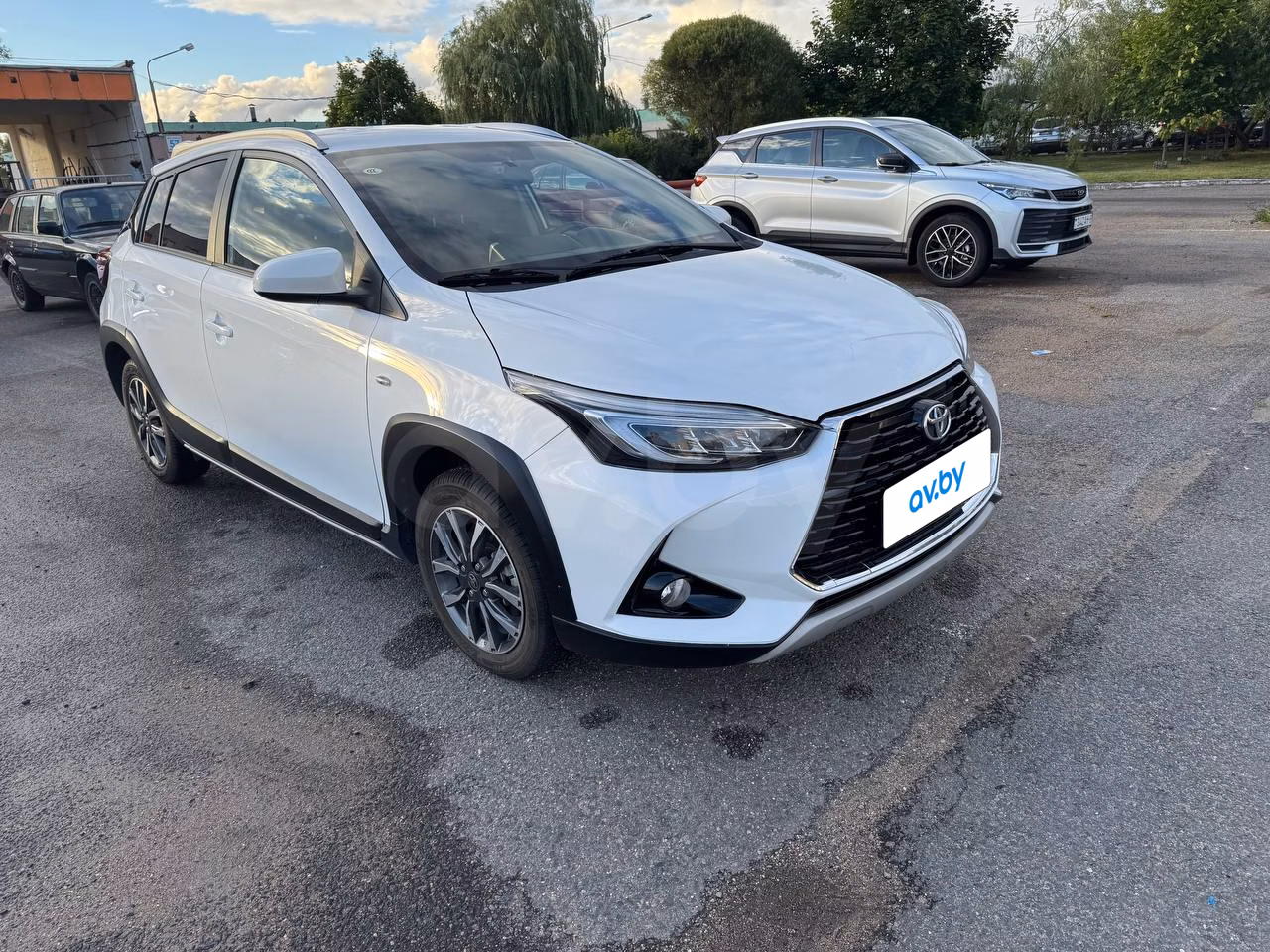 Toyota Yaris фото 3