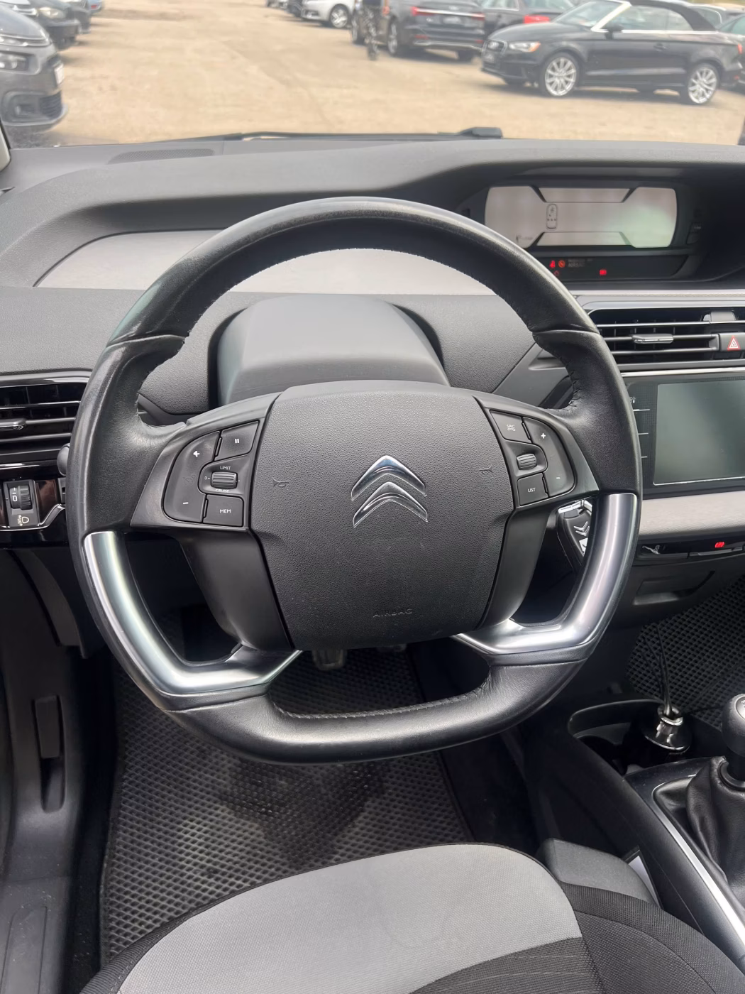Citroen C4 Picasso фото 11