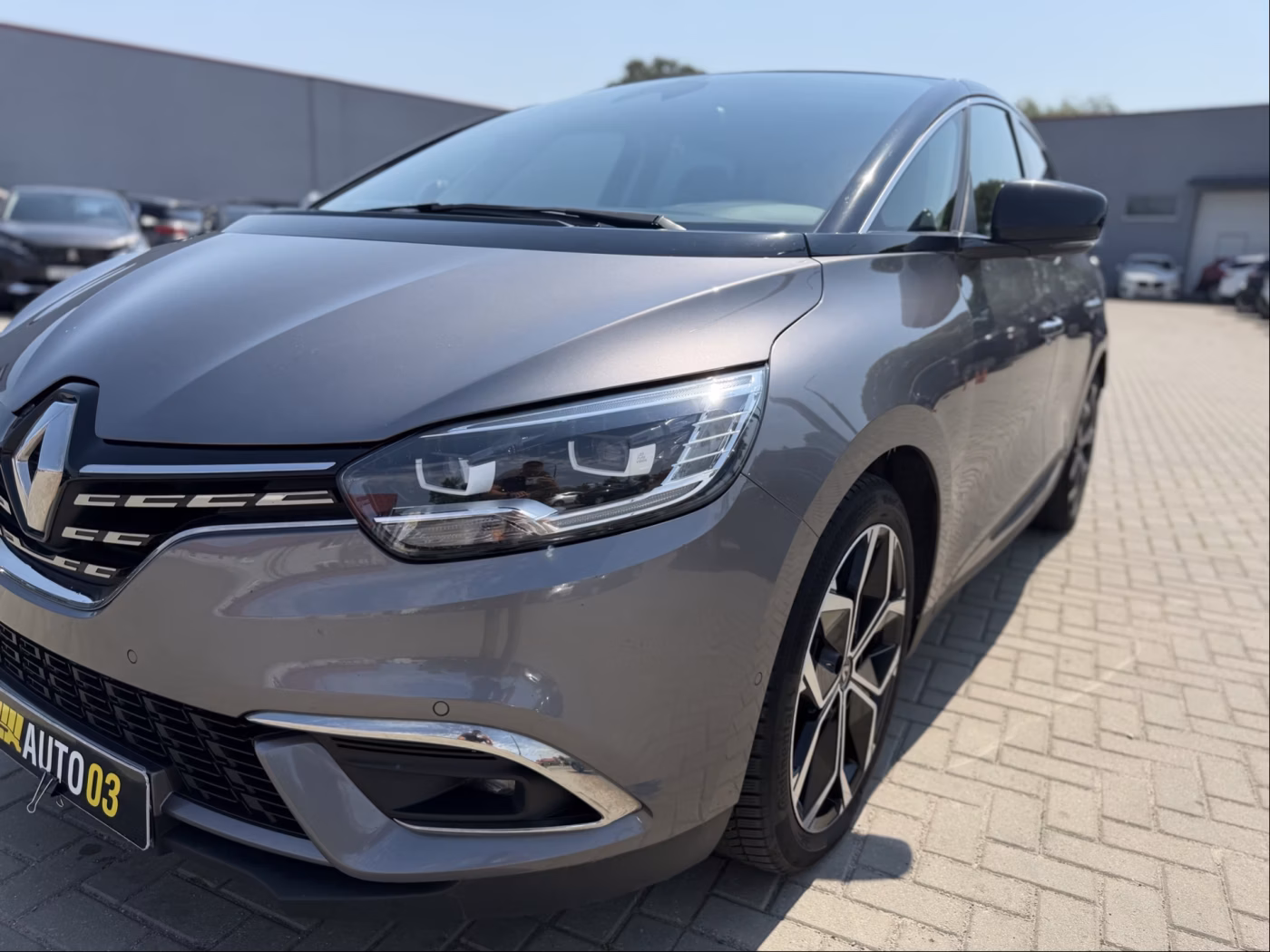 Renault Scenic фото 11
