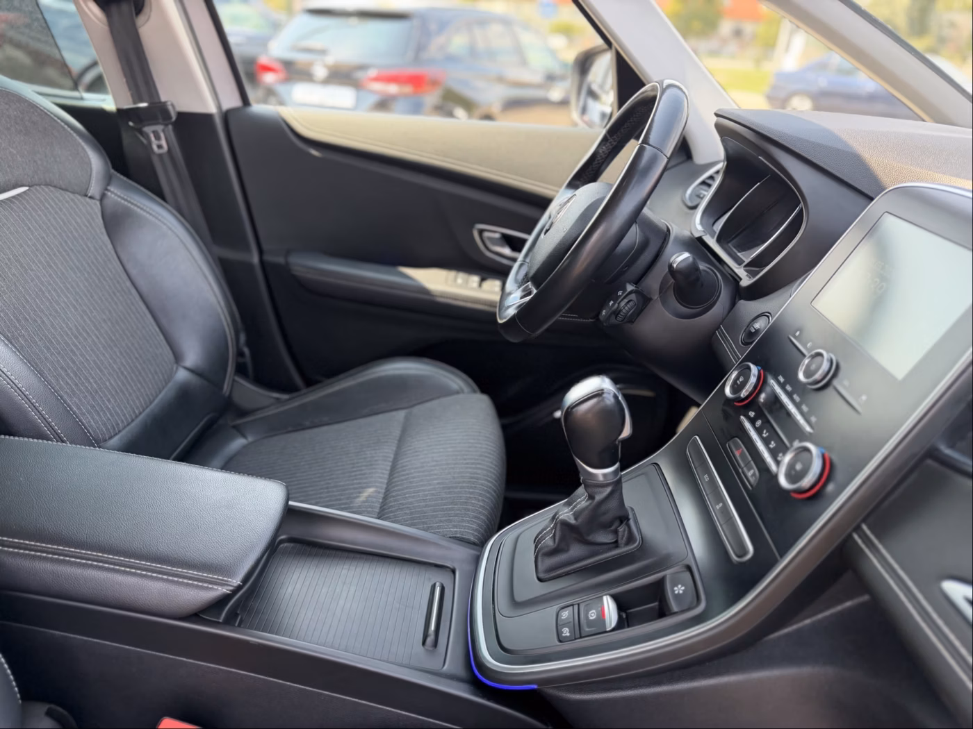 Renault Scenic фото 17