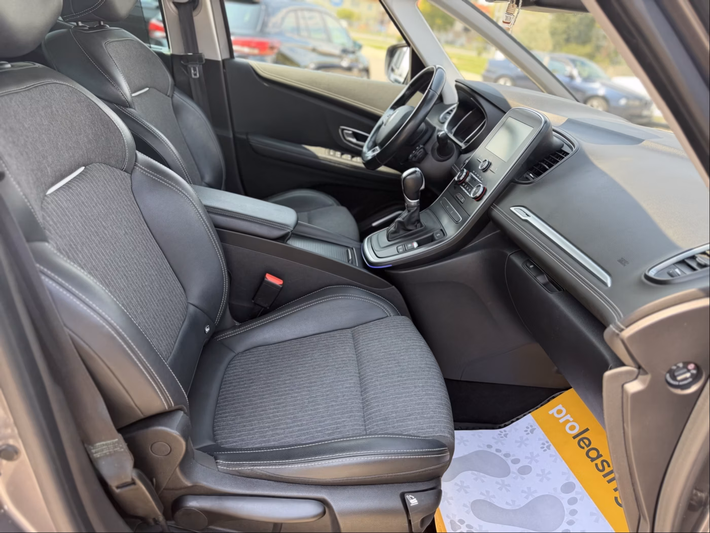 Renault Scenic фото 20