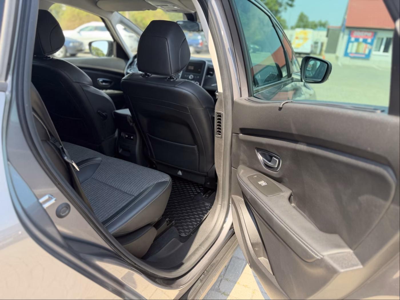 Renault Scenic фото 23