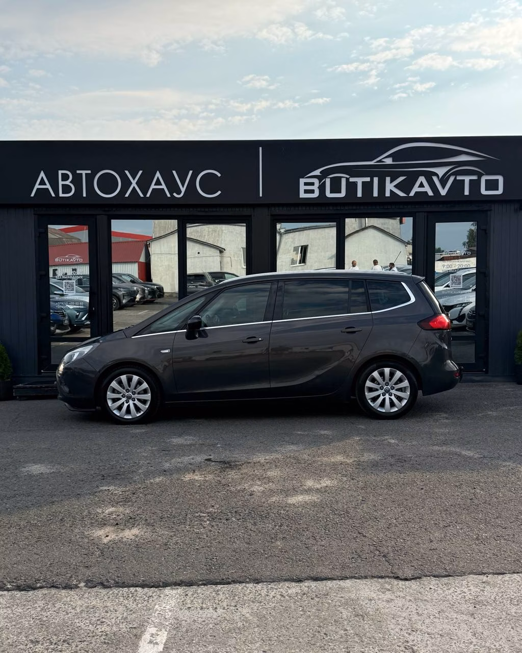 Opel Zafira фото 8