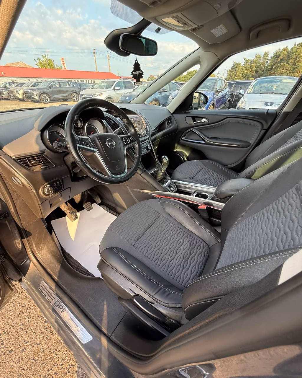 Opel Zafira фото 11