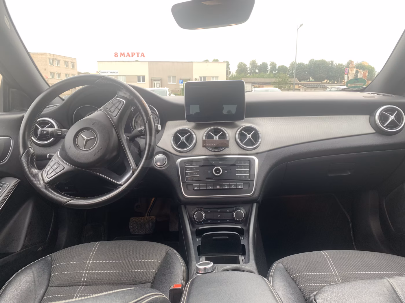 Mercedes-Benz CLA фото 10