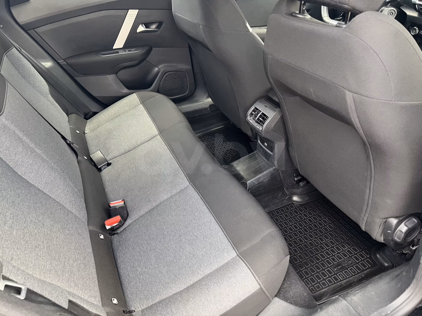 Citroen C4 фото 8