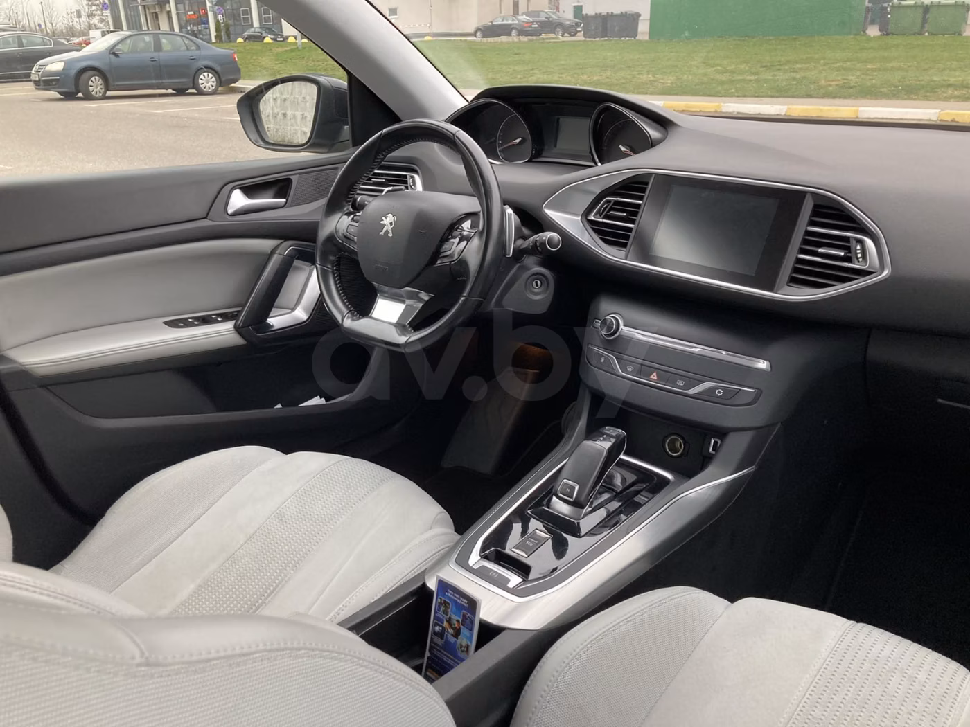 Peugeot 308 фото 9