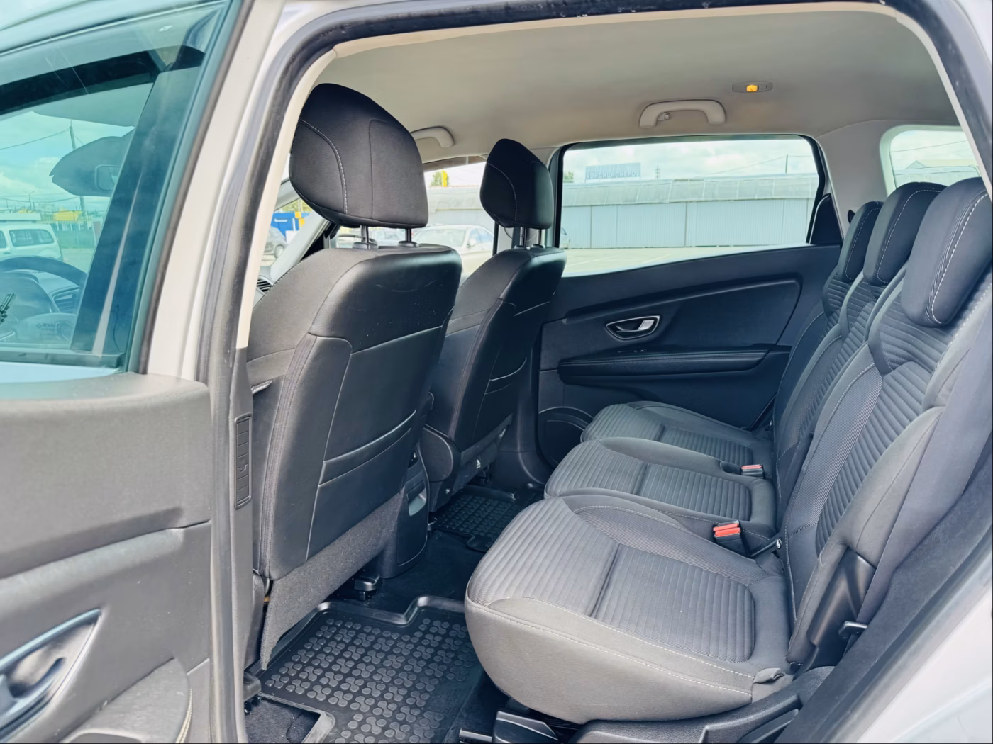 Renault Grand Scenic фото 6