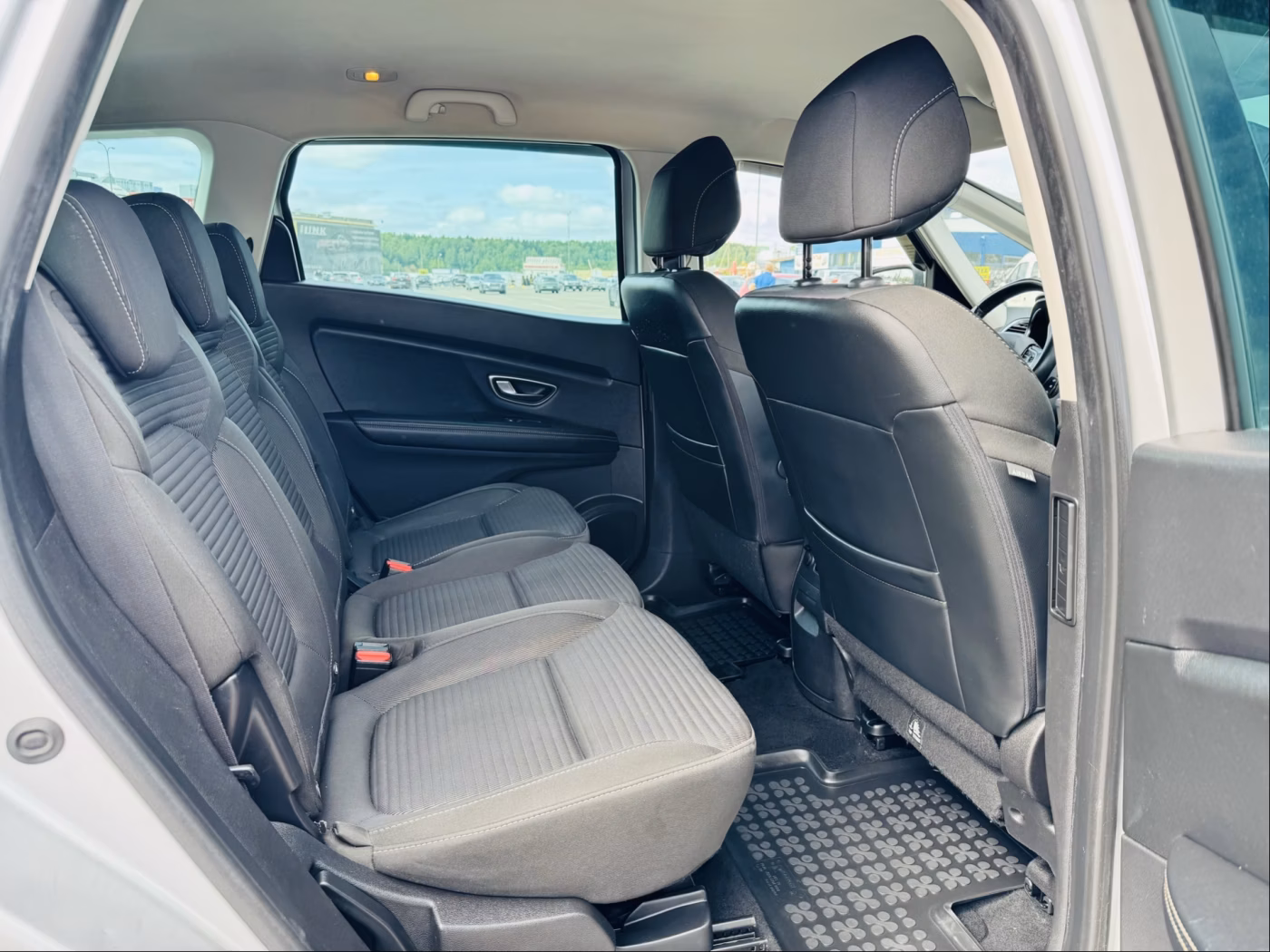 Renault Grand Scenic фото 8