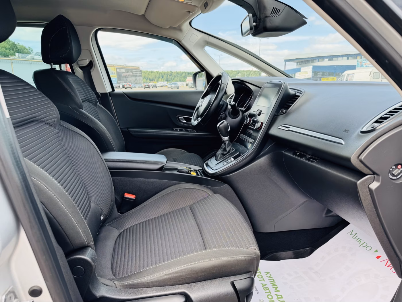 Renault Grand Scenic фото 9