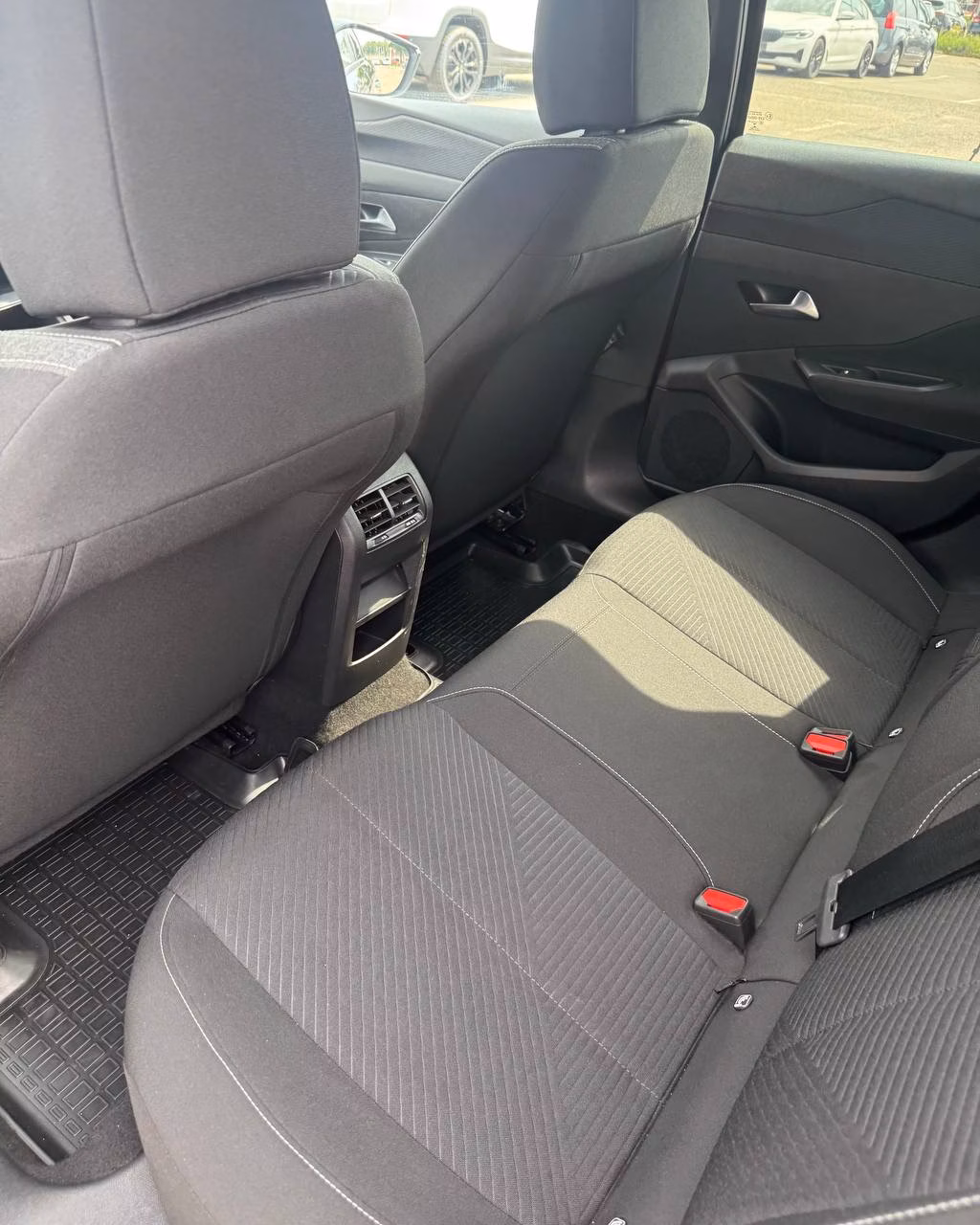 Peugeot 308 фото 11