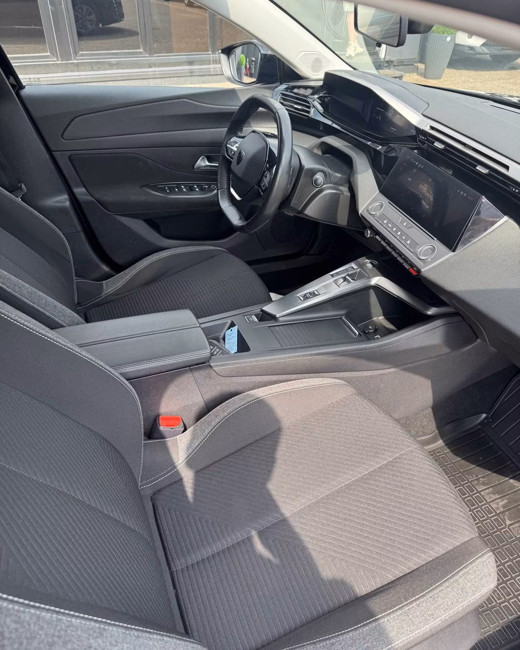 Peugeot 308 фото 14
