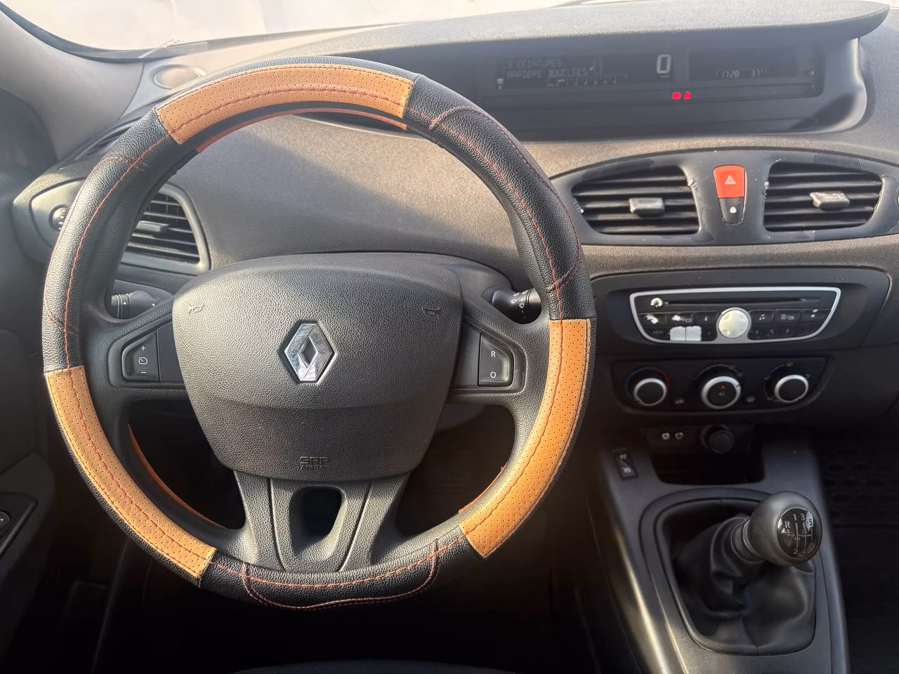Renault Scenic фото 10