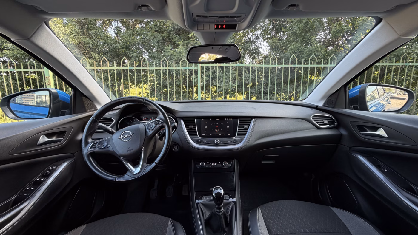 Opel Grandland X фото 10