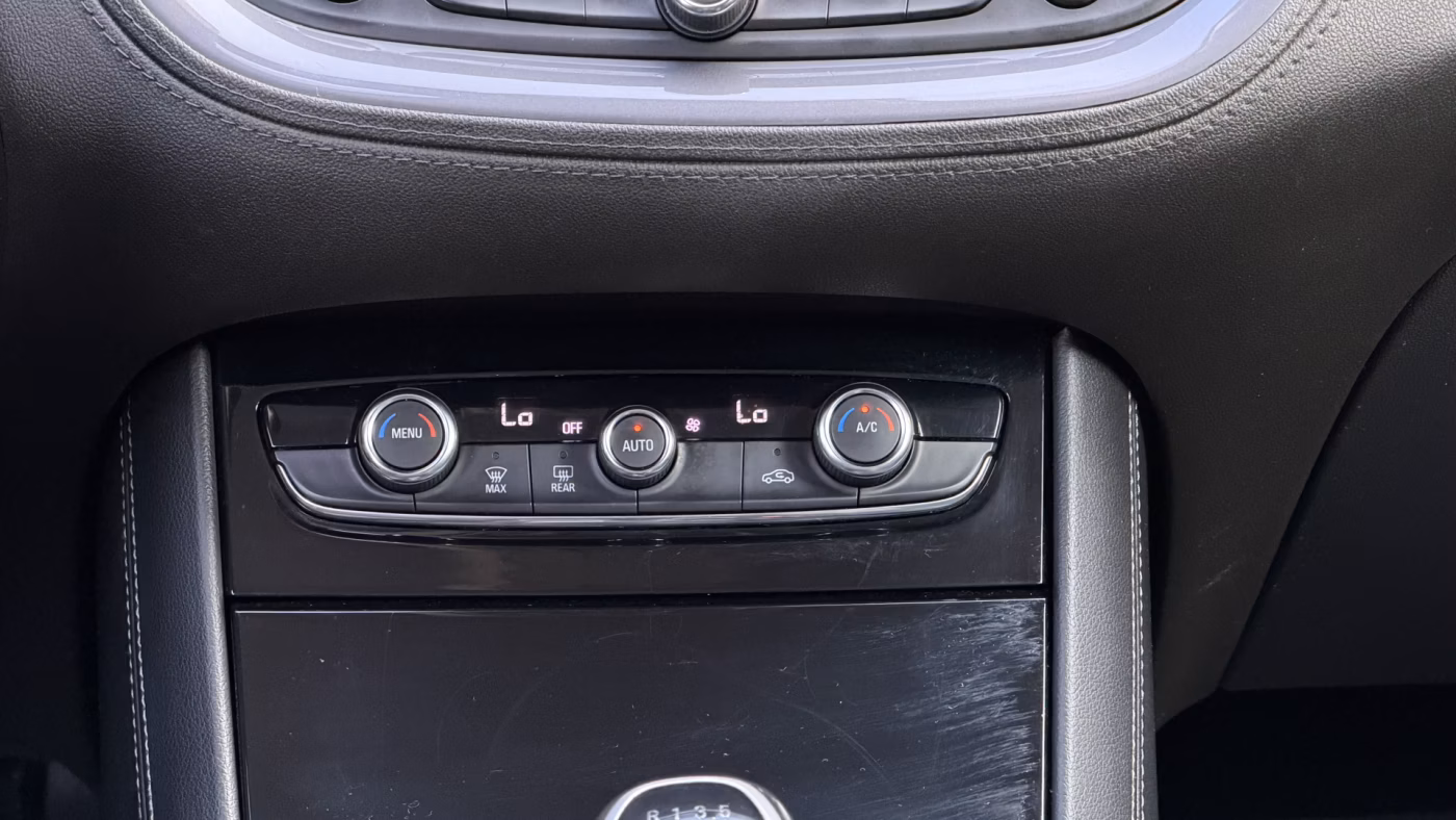 Opel Grandland X фото 12