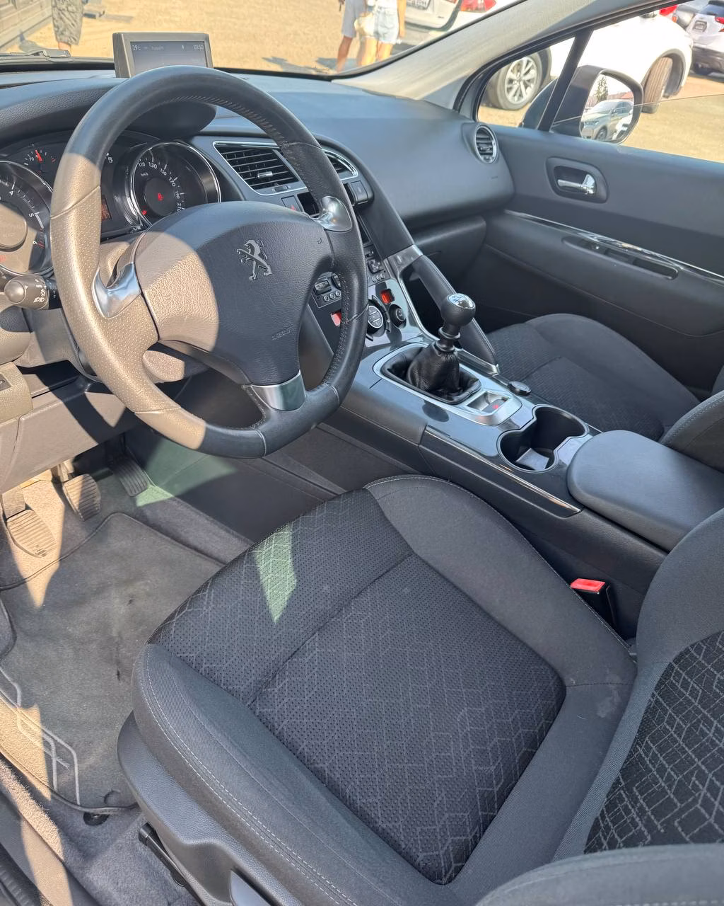 Peugeot 3008 фото 10
