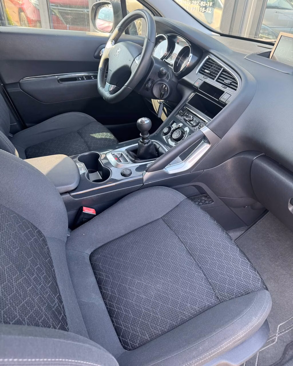 Peugeot 3008 фото 14