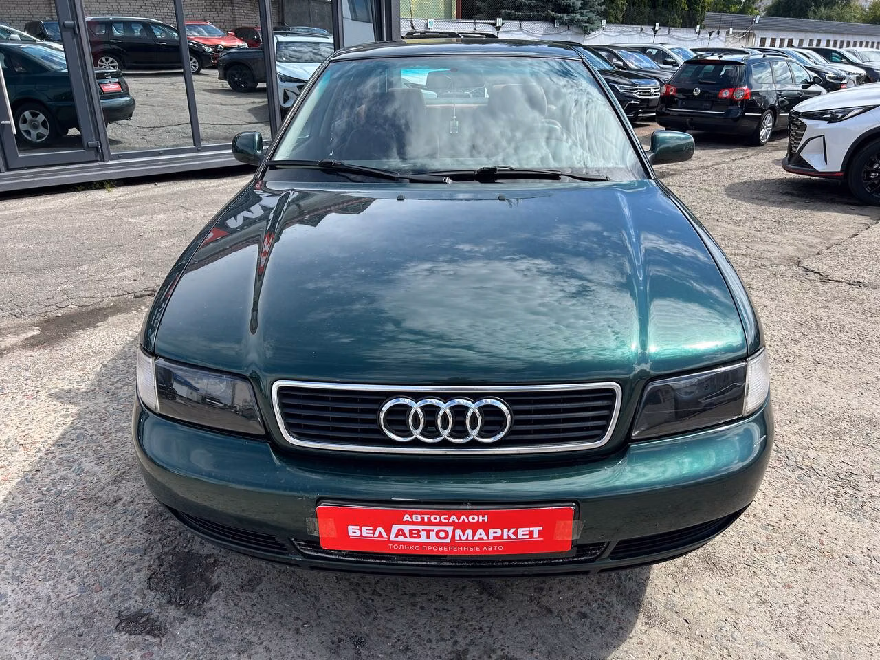 Audi A4 фото 2