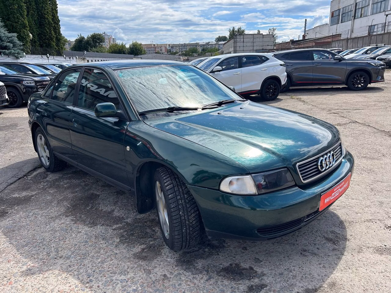 Audi A4 фото 3
