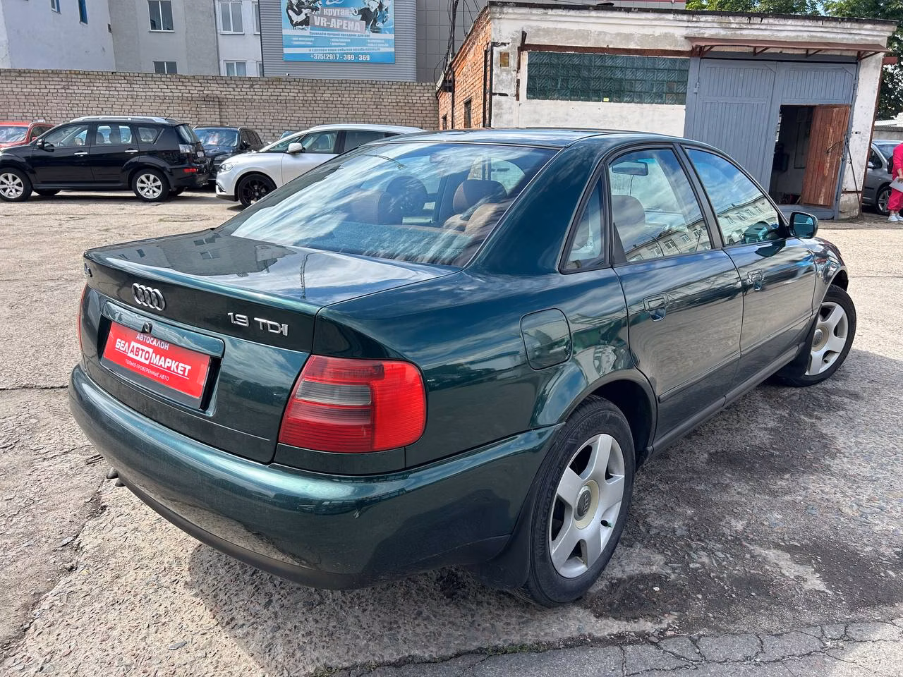 Audi A4 фото 5