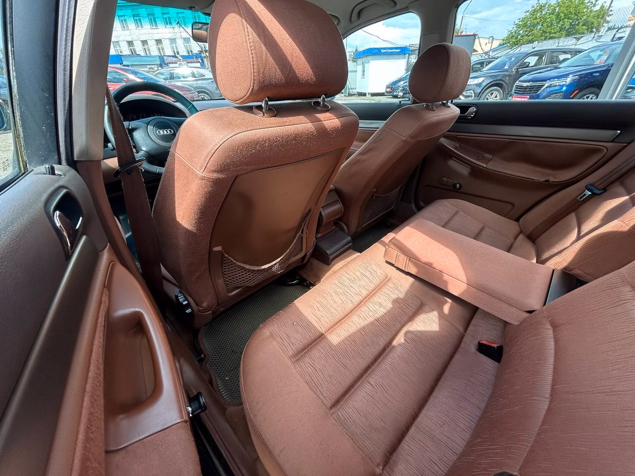 Audi A4 фото 10