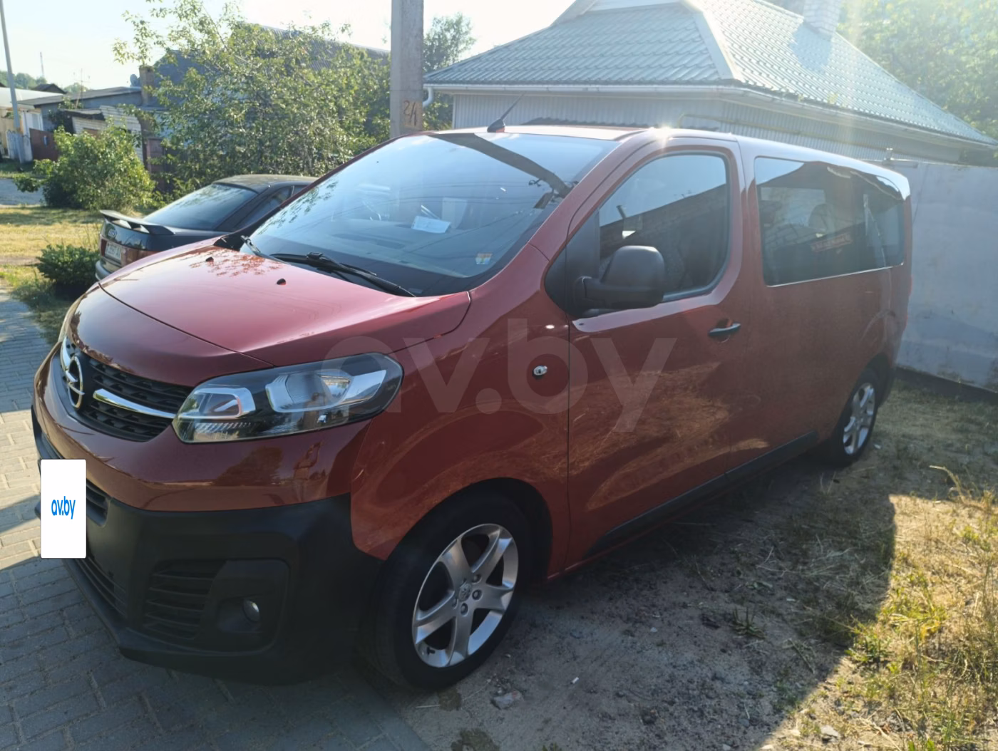 Opel Vivaro фото 8