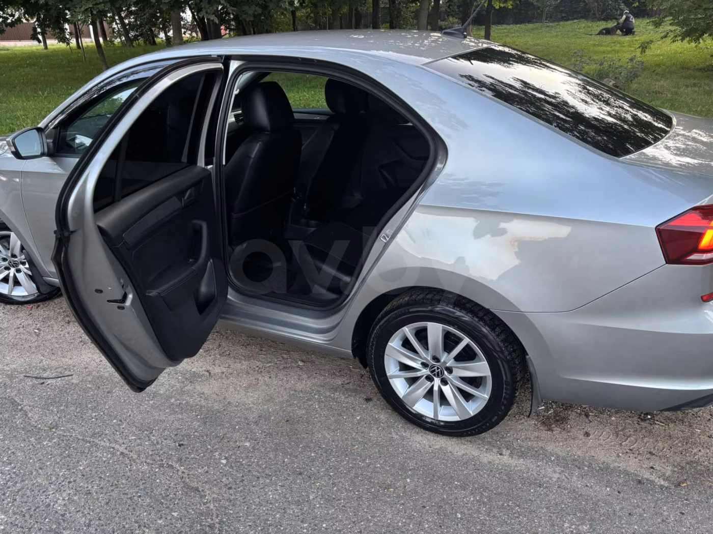 Volkswagen Polo Sedan фото 4