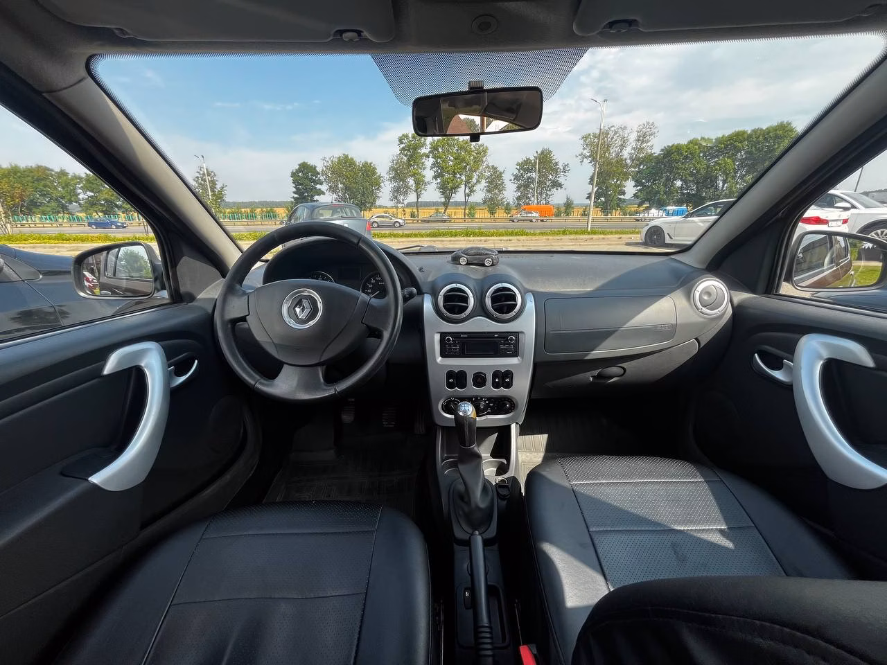 Renault Sandero Stepway фото 10