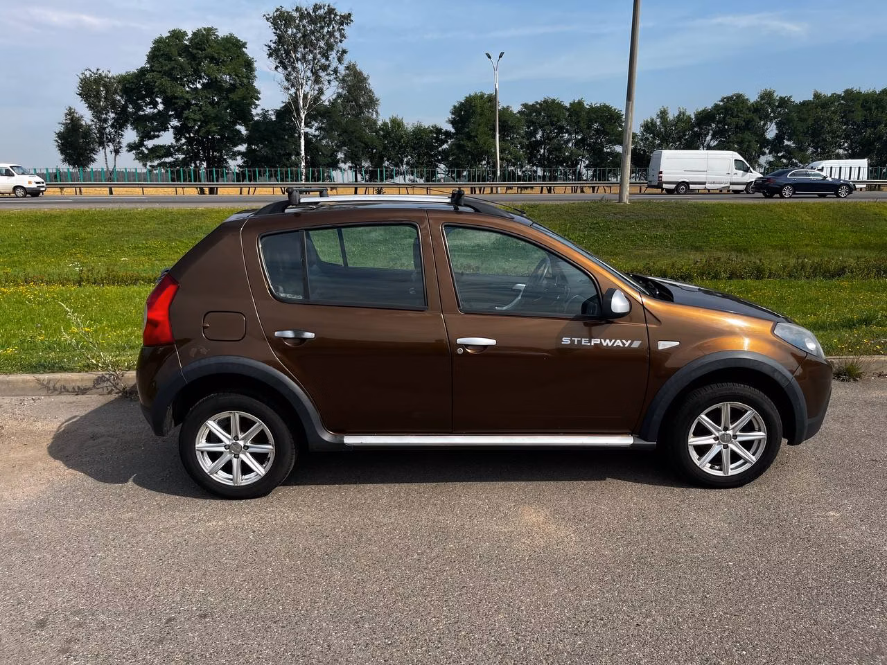 Renault Sandero Stepway фото 2