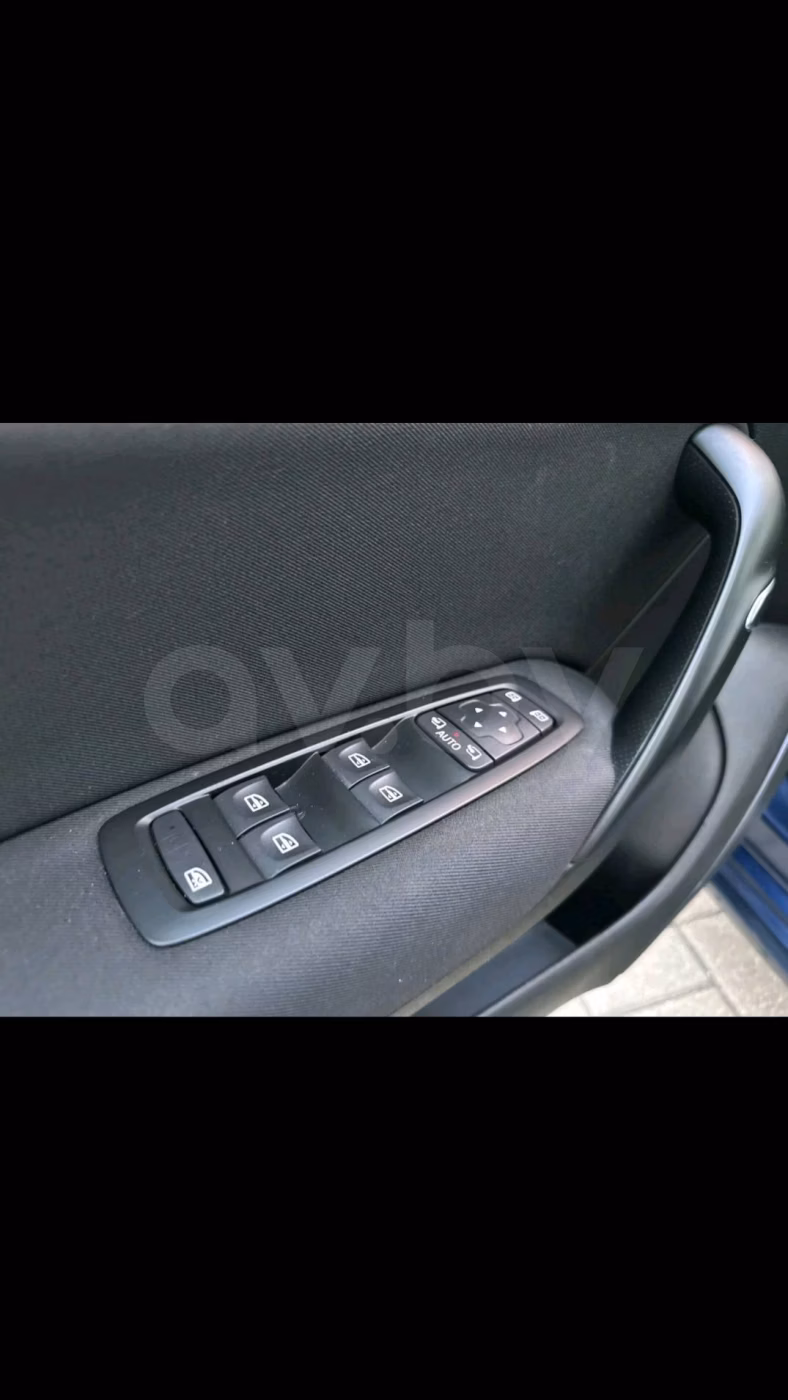 Renault Megane фото 12
