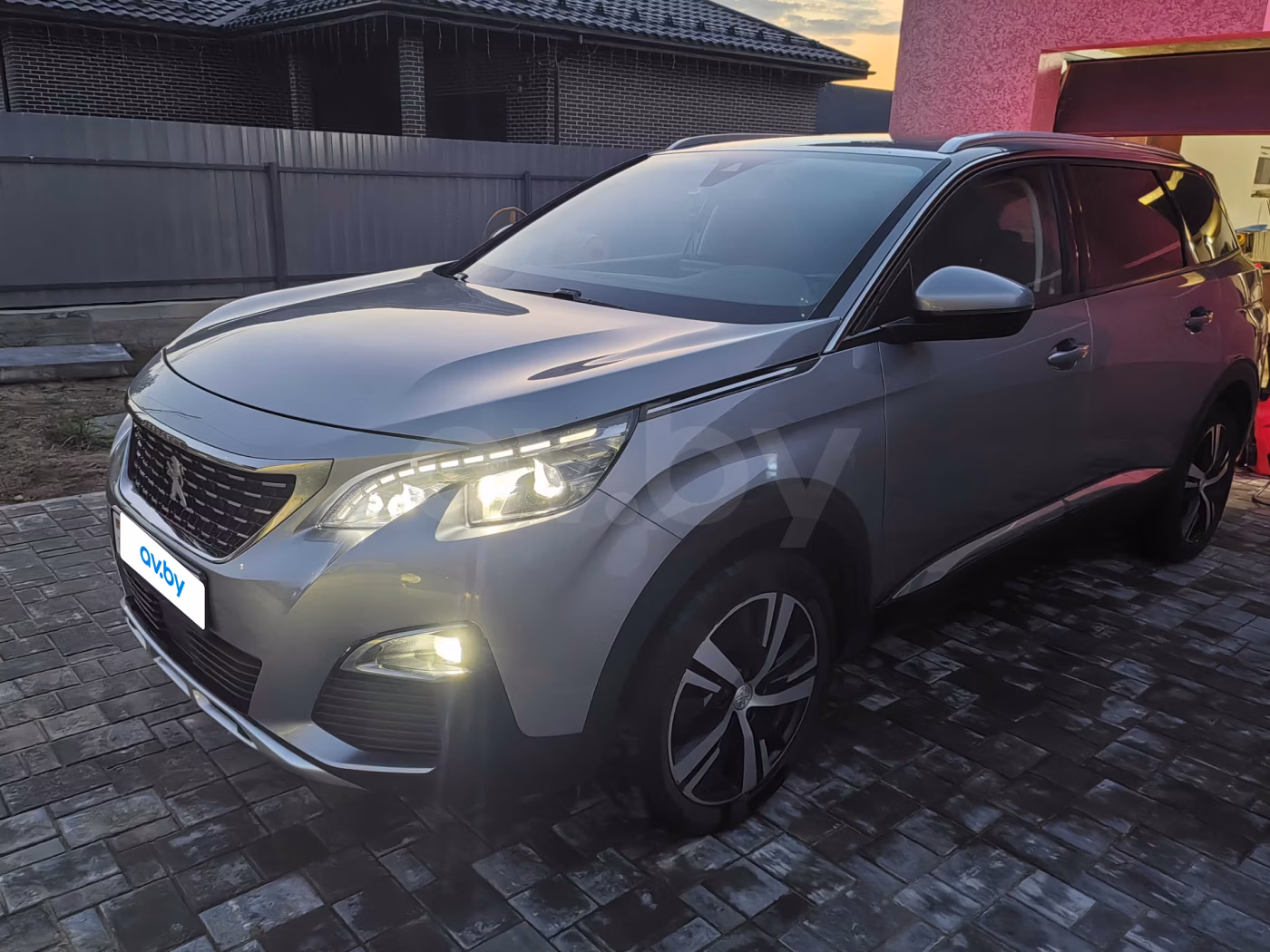 Peugeot 5008 фото 3