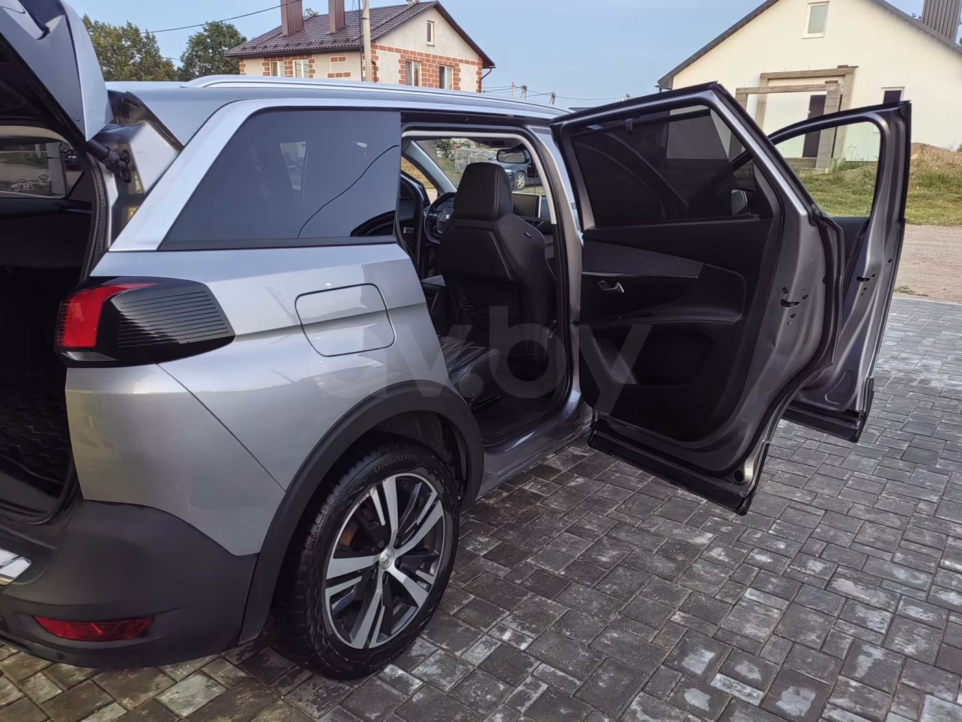 Peugeot 5008 фото 11
